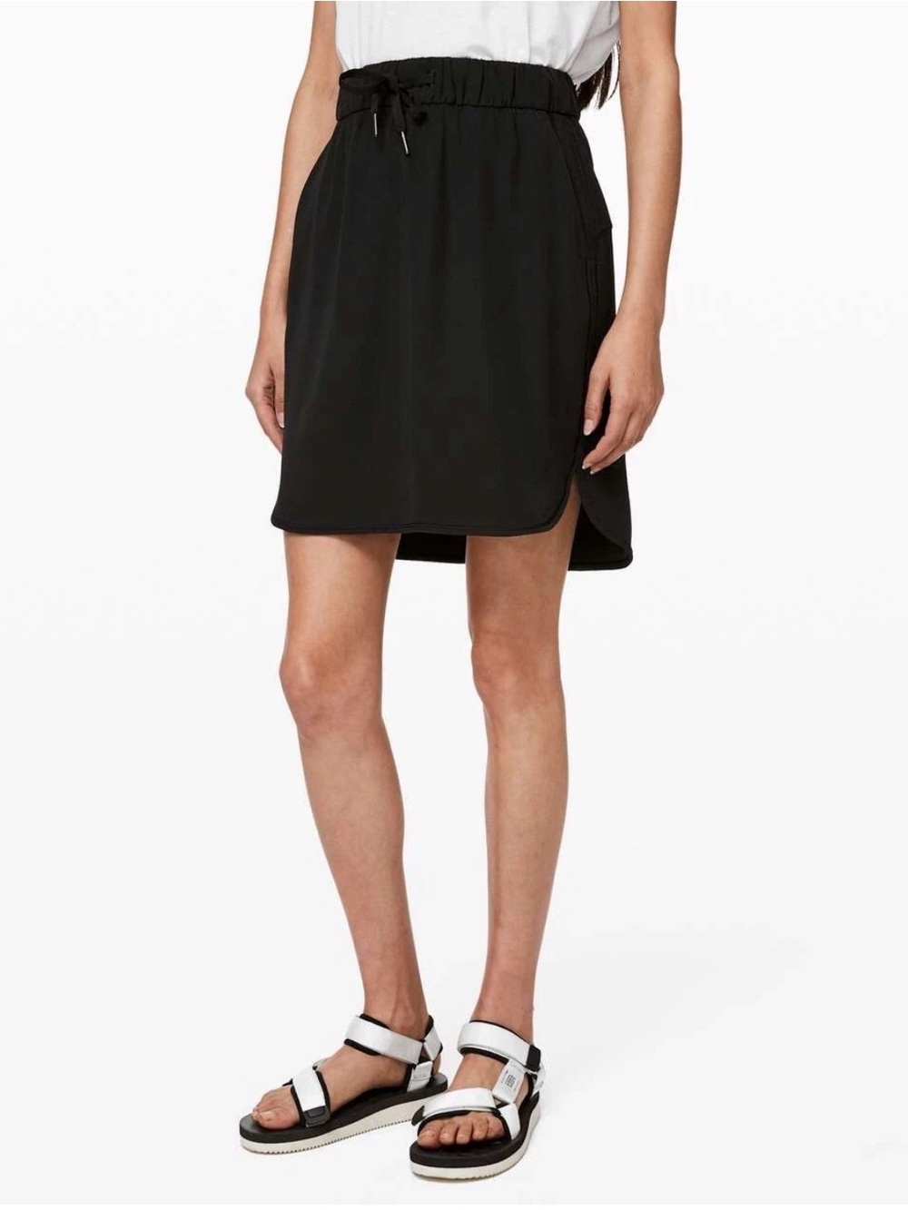 Lululemon On the Fly Drawstring Elastic Waist Black Skirt Size 6 - Picture 9 of 9